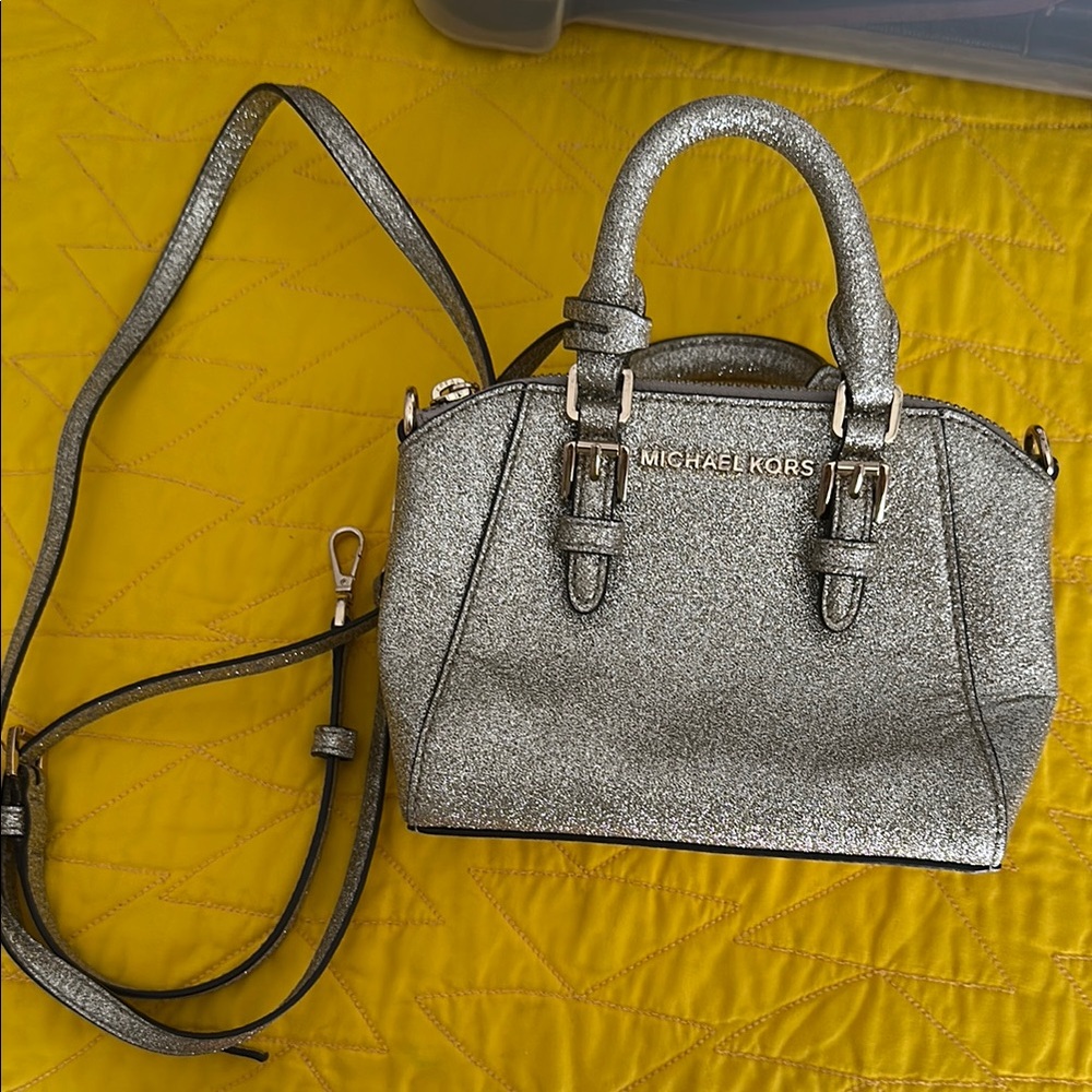 Michael Kors Silver Crossbody Bag with Metallic Finish-pre-owned